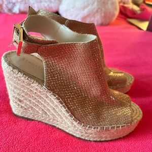 Kenneth Cole Metallic Gold Snakeskin Wedge Espadrille Sandals